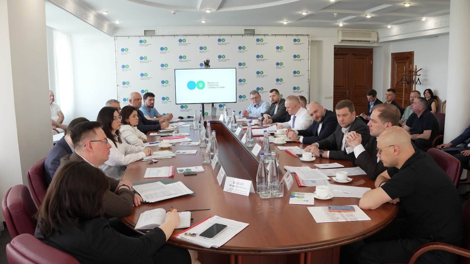 ДПС спільно з правоохоронними органами створили міжвідомчу робочу групу для протидії схемам виведення коштів за кордон. Фото № 1/0